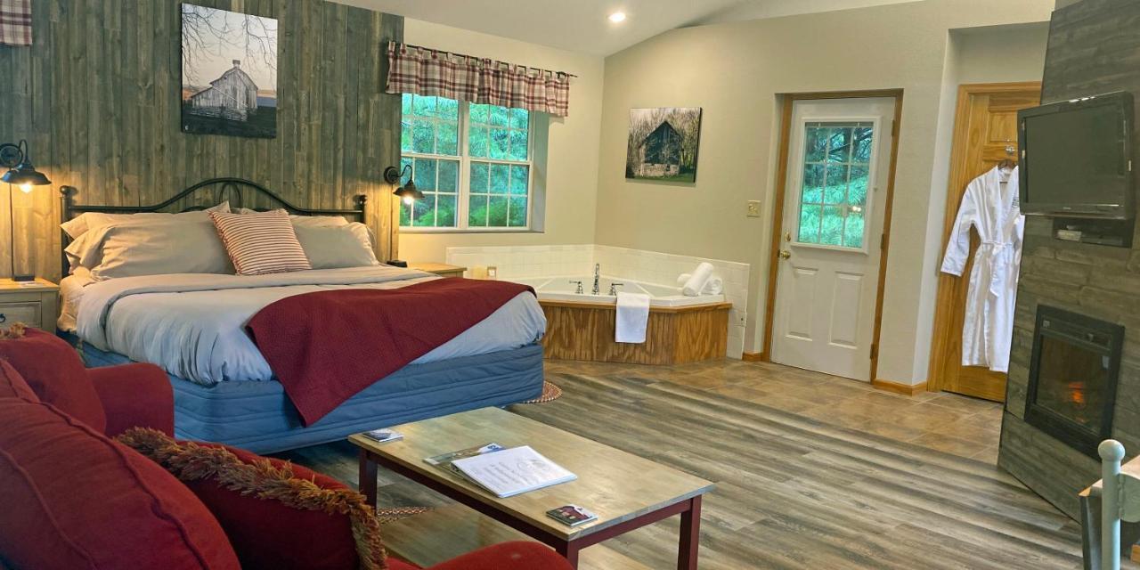 Hawk Valley Retreat & Cottages 갈레나 외부 사진