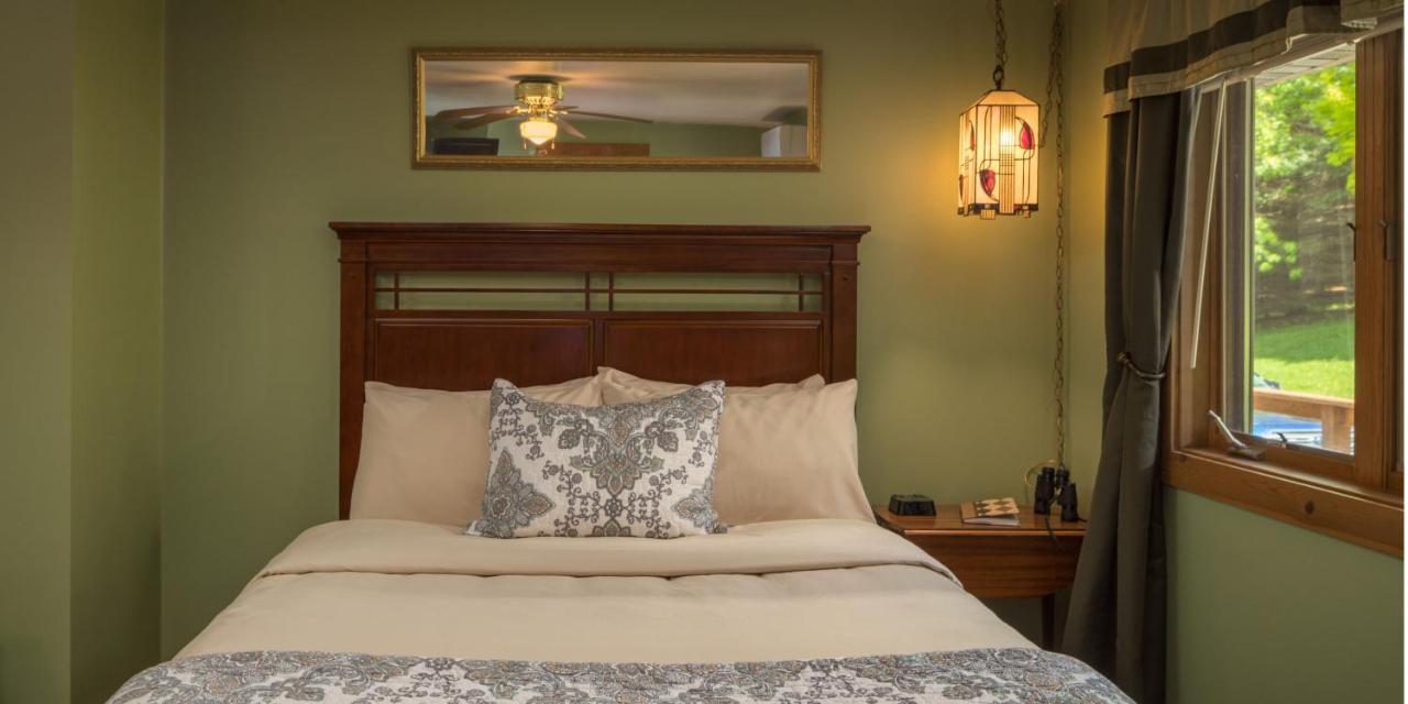 Hawk Valley Retreat & Cottages 갈레나 외부 사진