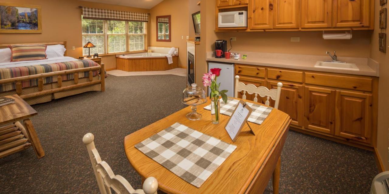 Hawk Valley Retreat & Cottages 갈레나 외부 사진